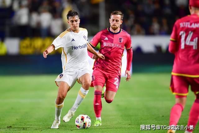2次被穿裆+1次出击失误   黄潜门将被讽卡里乌斯附体